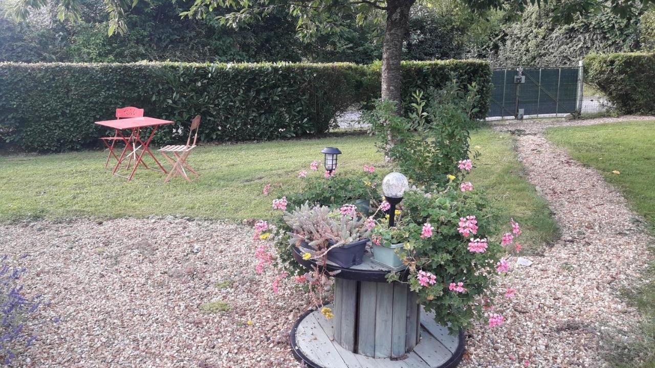 Chambre D'Hote Avec Piscine Couverte Coulaines Eksteriør billede