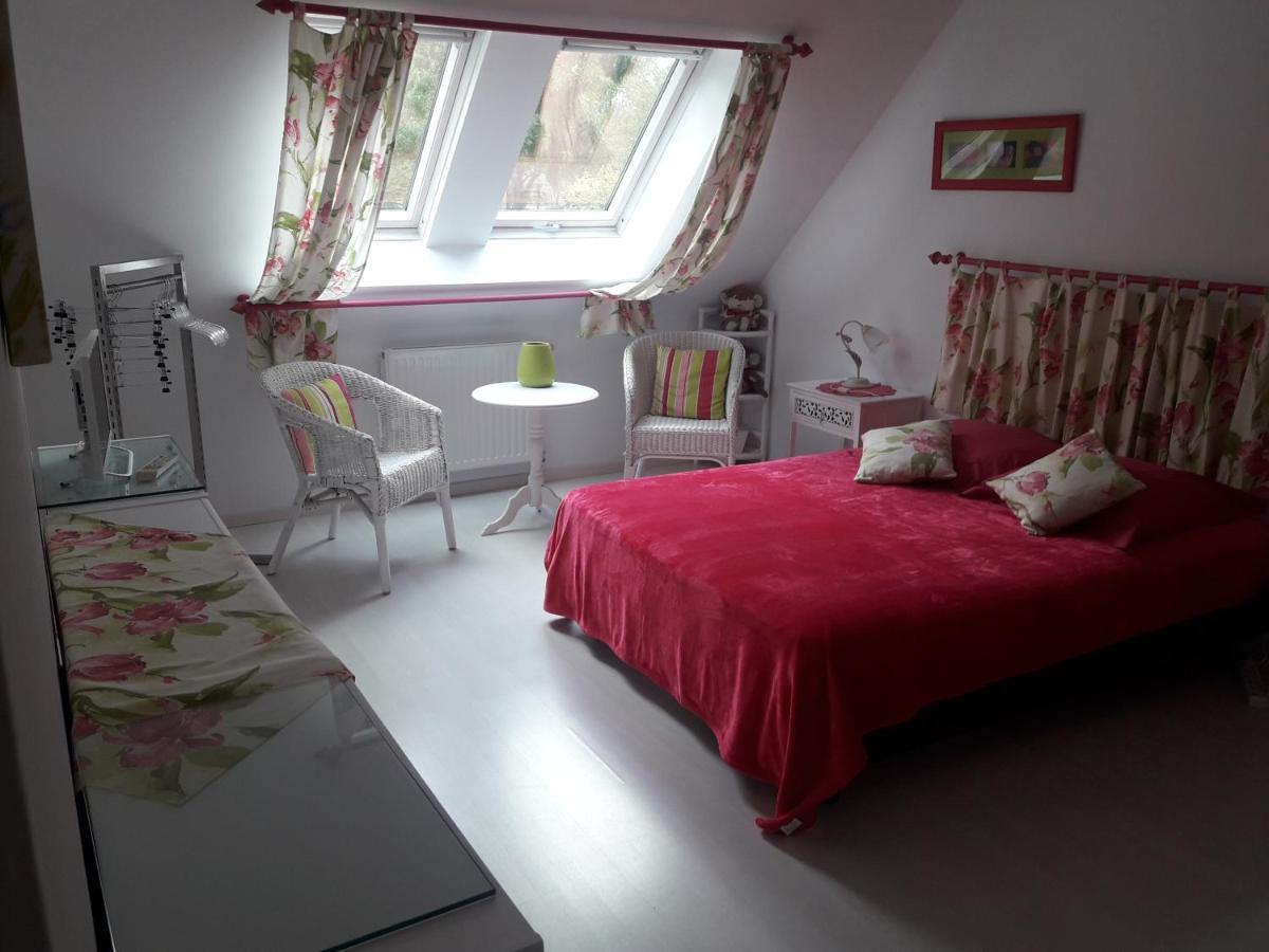 Chambre D'Hote Avec Piscine Couverte Coulaines Eksteriør billede